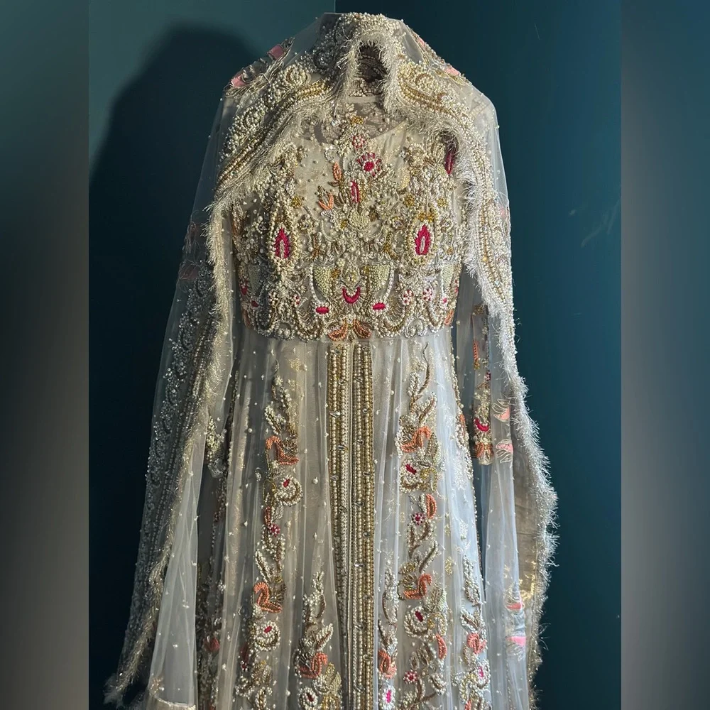 Pakistani Bridal gown - Picture 1 of 12
